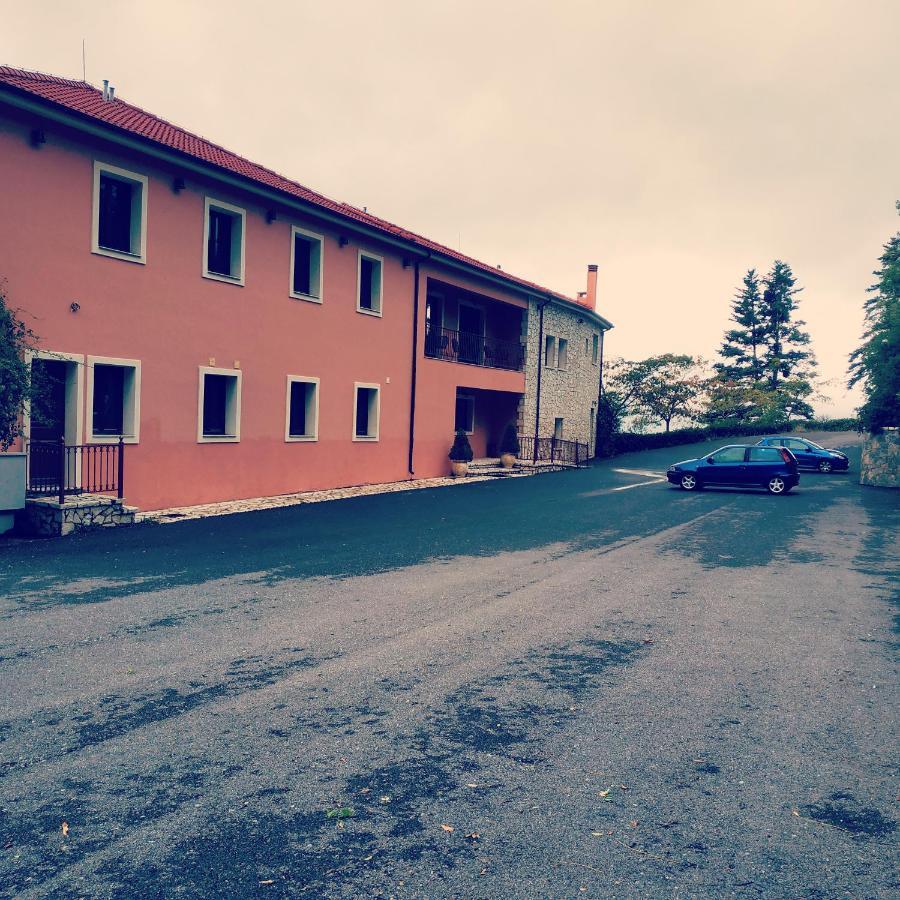 Vytina Mountain View Hotel Eksteriør billede